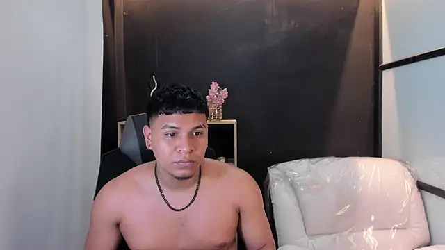 DominickSantiago_ webcam