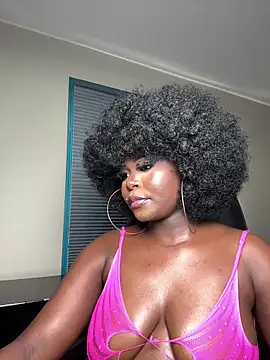 WomanNextdoor1 webcam