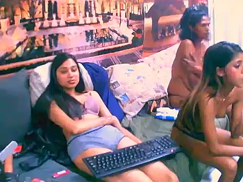 IndianPrettySmile webcam