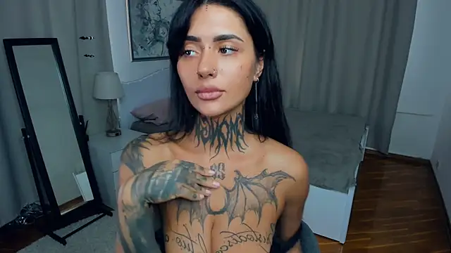 CharimgSabrina webcam