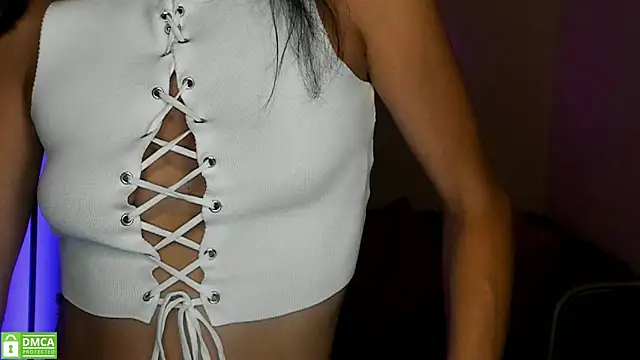 Alianna_Solo_Kisses webcam