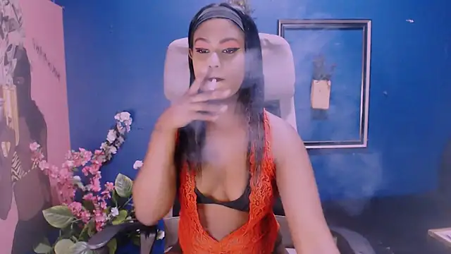 Littleindianmilf webcam
