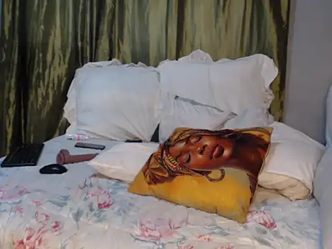 Foxybrownxx1 webcam