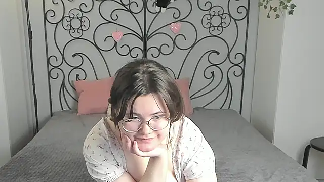 Alice_smile_for_me webcam