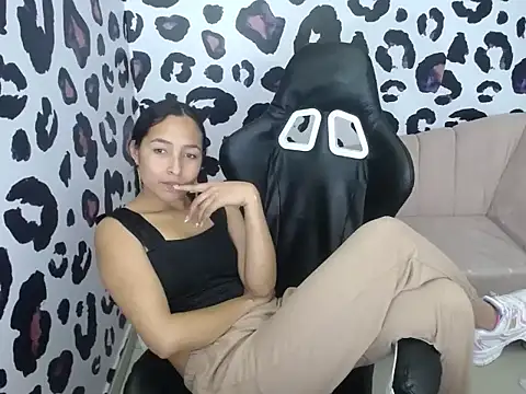 romina_a webcam