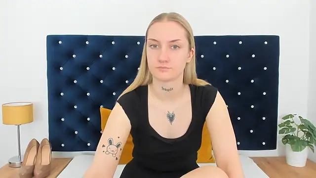 AlexaTease webcam