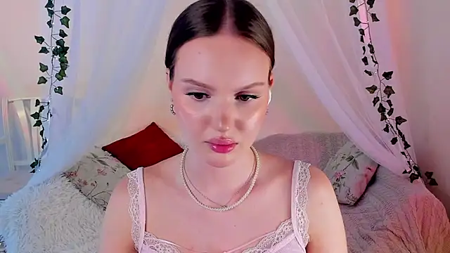 MishkaMe webcam