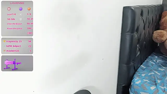 sweetyblowjob19 webcam