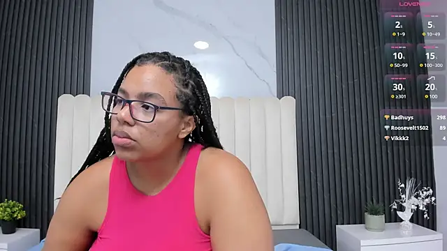 Tiana-Moon webcam