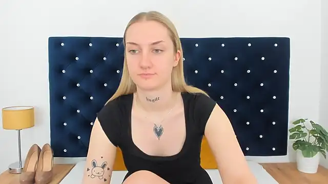 AlexaTease webcam