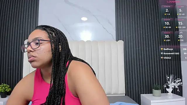 Tiana-Moon webcam