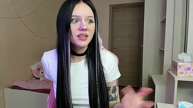 live cam porn Charlotte Roys 