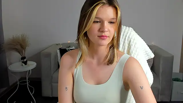 Kati_Li webcam