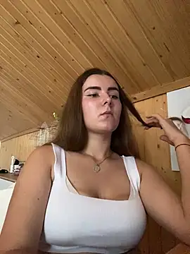 mewKate from StripChat is Freechat