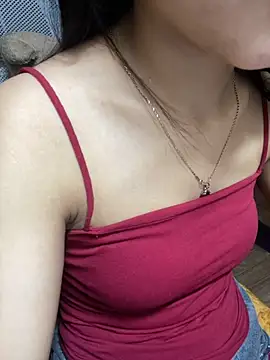 Mina048 webcam