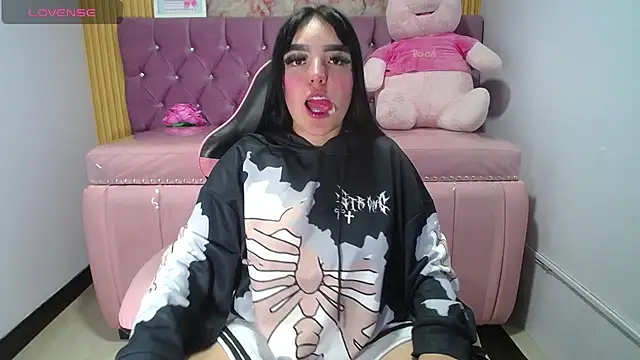 charlotte_zoe_ch webcam