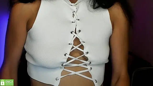 Alianna_Solo_Kisses webcam