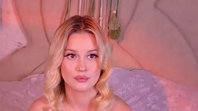 luv_gerty - LUV_GERTY's free webcam - UK Sex Cams