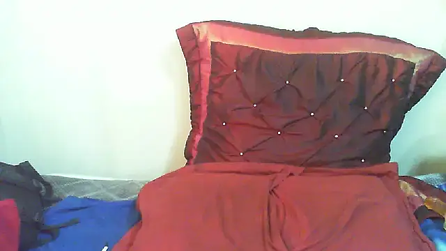 GUCCIMUMMY webcam