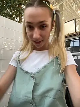 online chatting Lia Love