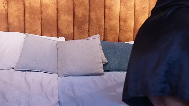 Honey_Sunn webcam