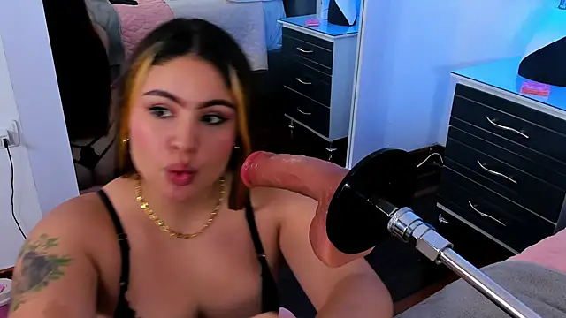 AdeleJhones webcam