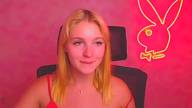 Milka_kiss_ webcam