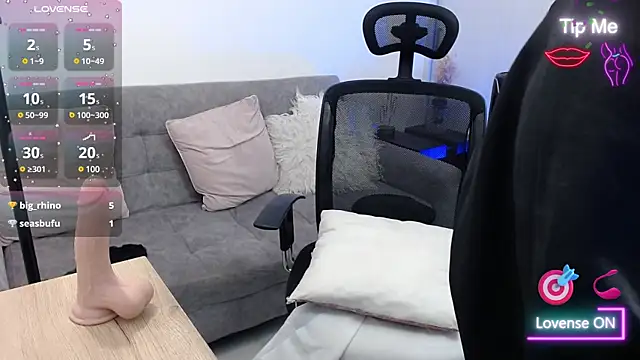emy_stoon webcam