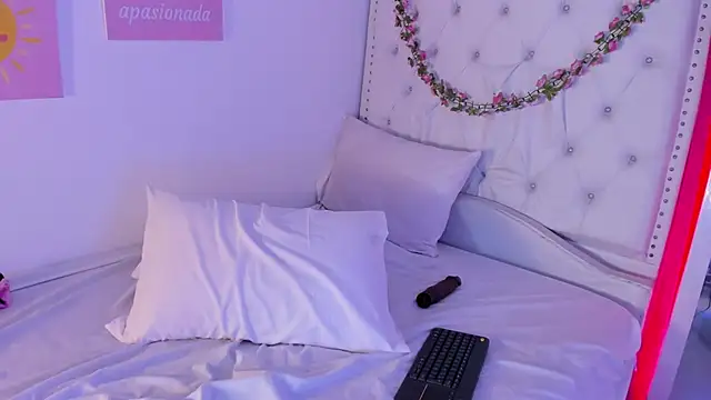 cute_angel915 webcam