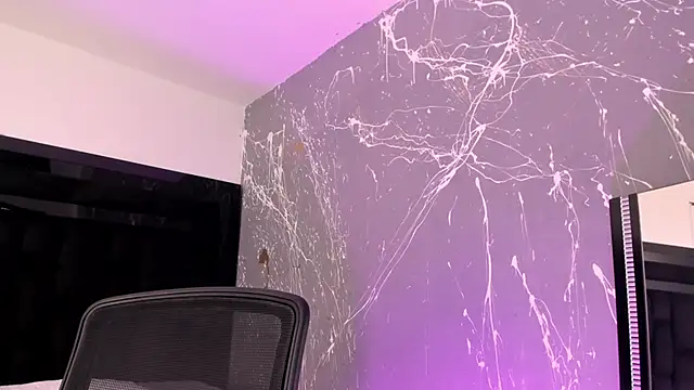 DanniMontes webcam