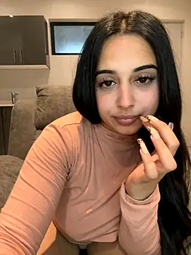 LilMisIndianx webcam