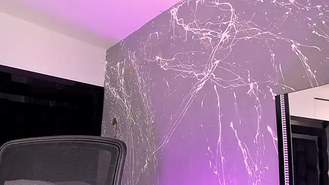 DanniMontes webcam