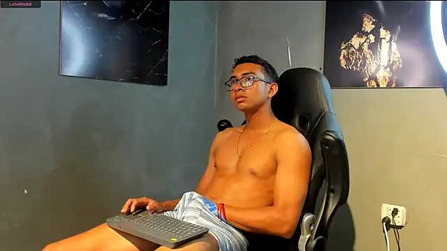 silas_brown - Silas_brown's free webcam - UK Sex Cams