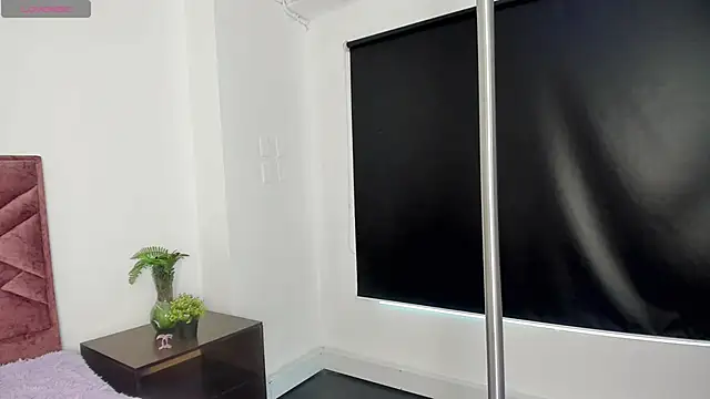 april_dumont webcam