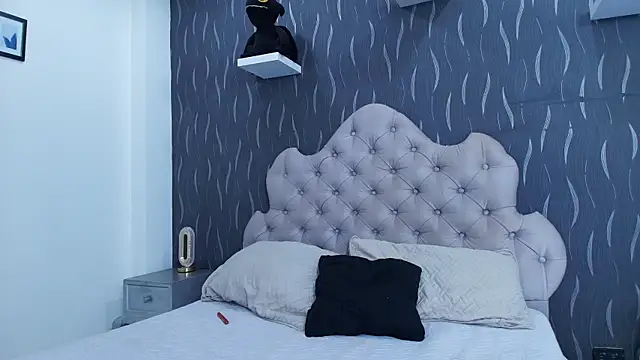 RoxanaBorns_ webcam