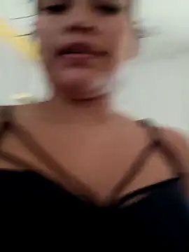LunaaRosse webcam