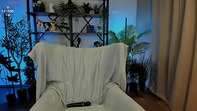 careful_i_bite_nya webcam