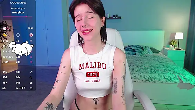 Mirei_Kiritani webcam