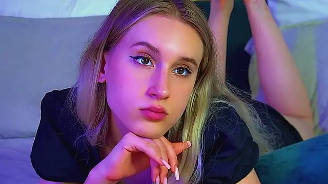 VictoriaHopsons webcam
