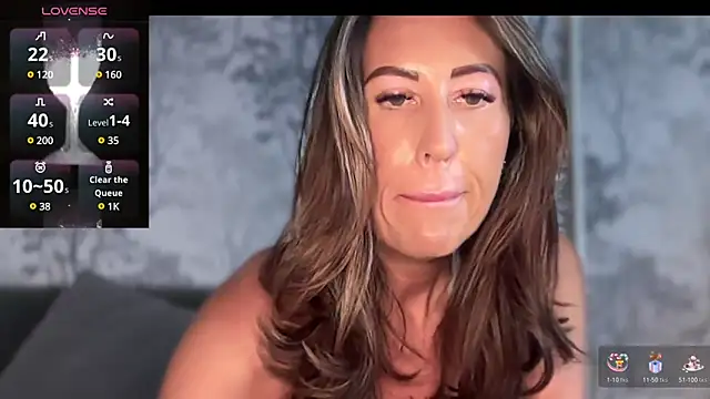CurvyMILF_Sienna