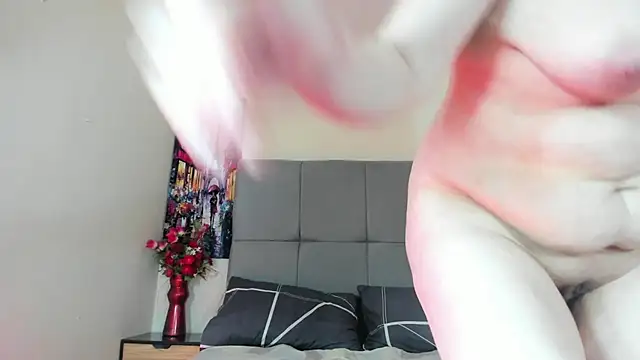 elena_hall webcam