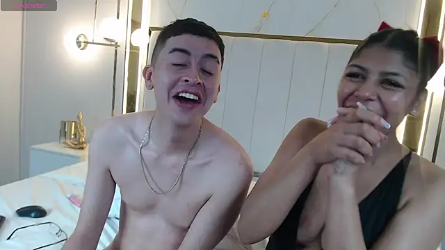 COUPLECUMBONNY webcam