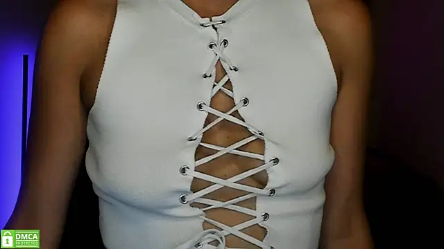 Alianna_Solo_Kisses webcam