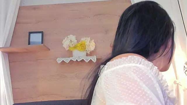 nahomiii1 webcam