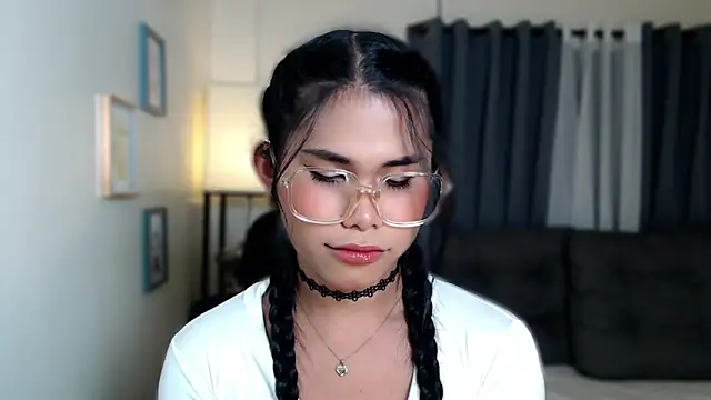 PrettyBlythes_TS webcam