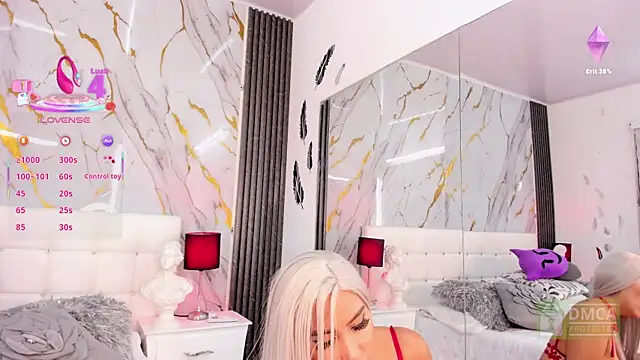 EmilyLeah_ webcam