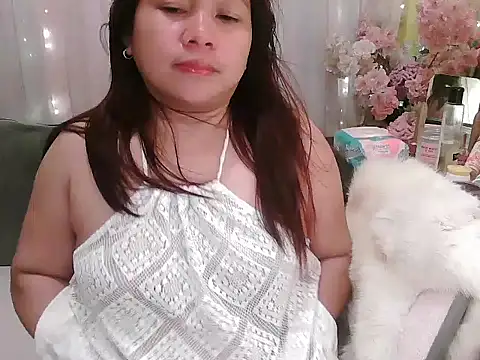OhmyPinay webcam