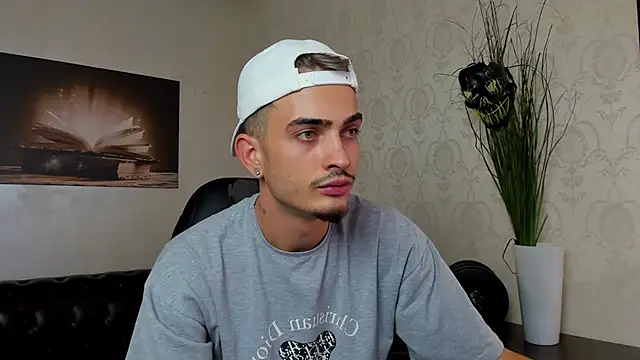 BrandonTate webcam