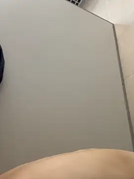 Street_young webcam