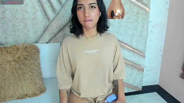 NaomyRichards webcam